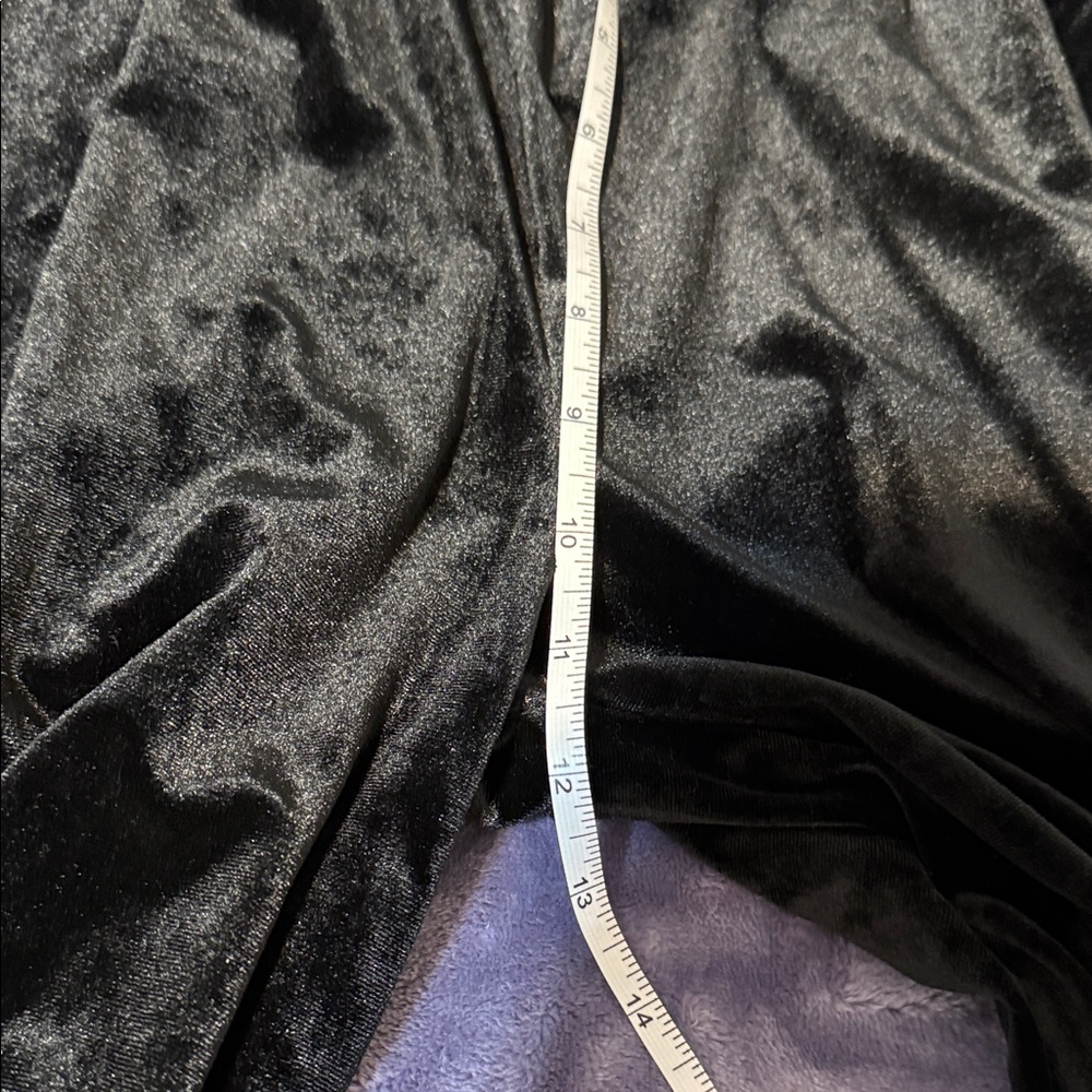 Umgee Black Velvet Wide Leg Pants Ruffle Hem Pull On Pants Small NWT - Picture 9 of 9